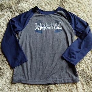 Boys size 7 Under Armour long sleeve tee